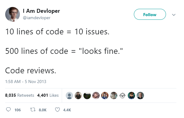 Um tweet sobre como PRs pequenos recebem escrutínio intenso, enquanto PRs grandes recebem um rápido “looks fine”